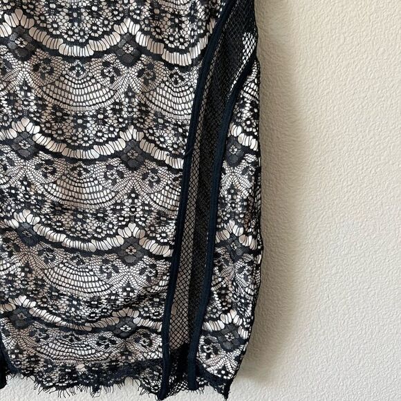 Missguided Lace Pencil Skirt - Picture 3 of 6